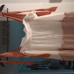 Blu pepper pre-owned, only worn few times. Large , cute